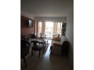 Apartamento de 3 alcobas en venta en El Refugio, Cali, 72 m² · foto 2 de 14