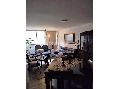 Apartamento de 3 alcobas en venta en El Bosque, Cali, 87 m² · foto 2 de 18