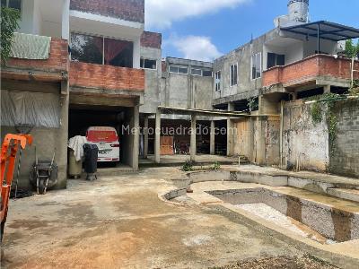 Casa de 5 alcobas en venta en Buitrera, Cali · foto 13 de 20