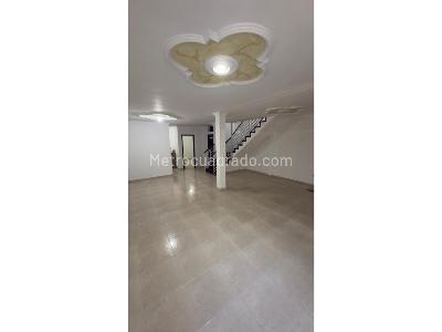 Casa de 4 alcobas en venta en Ciudad 2000, Cali, 270 m² · foto 3 de 17