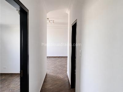 Apartamento en venta en Colseguros, Cali · foto 6 de 13