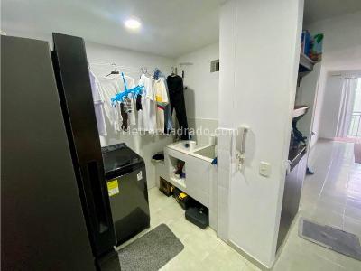 Apartamento de 3 alcobas en venta en El Refugio, Cali, 74 m² · foto 4 de 8