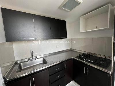 Apartamento de 2 alcobas en venta en Colseguros, Cali, 65 m² · foto 4 de 9
