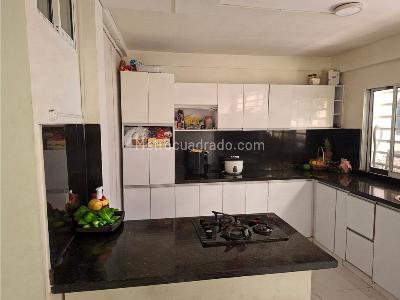 Casa de 5 alcobas en venta en El Bosque, Cali, 220 m² · foto 2 de 9