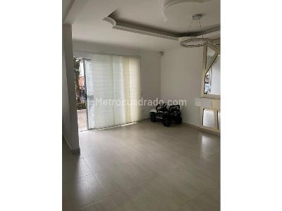 Casa de 5 alcobas en venta en La Hacienda, Cali, 161 m² · foto 2 de 20
