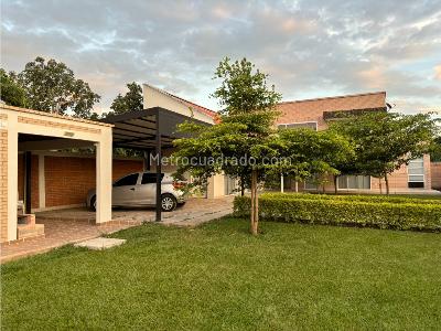 Casa de 4 alcobas en venta en Rozo, Palmira, 300 m² · foto 2 de 20
