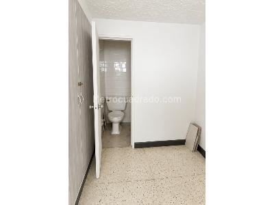 Apartamento de 2 alcobas en venta en Granada, Cali, 95 m² · foto 5 de 9