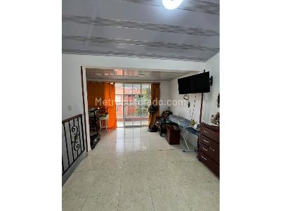 Casa de 3 alcobas en venta en Valle Del Lili, Cali, 100 m² · foto 2 de 20