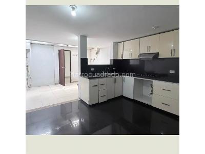 Casa de 5 alcobas en venta en Quintas De Don Simon, Cali, 286 m² · foto 2 de 8