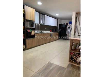 Casa de 5 alcobas en venta en Prados Del Norte, Cali, 225 m² · foto 5 de 13