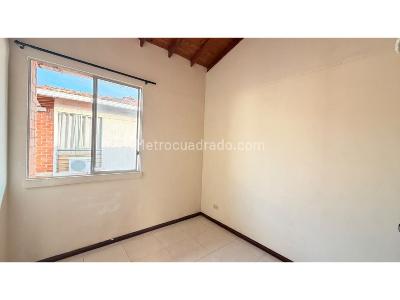 Apartamento de 3 alcobas en venta en Primero De Mayo, Cali, 63 m² · foto 5 de 14