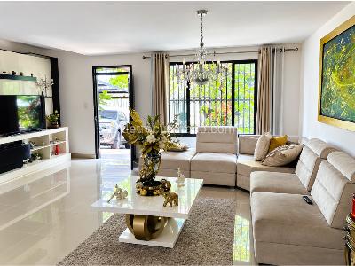 Casa de 5 alcobas en venta en Cuarto De Legua, Cali, 410 m² · foto 2 de 7