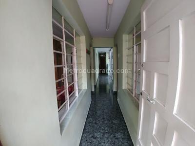 Casa de 5 alcobas en venta en Cristo Rey, Medellín, 510 m² · foto 18 de 18