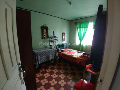 Casa de 5 alcobas en venta en Cristo Rey, Medellín, 510 m² · foto 8 de 18