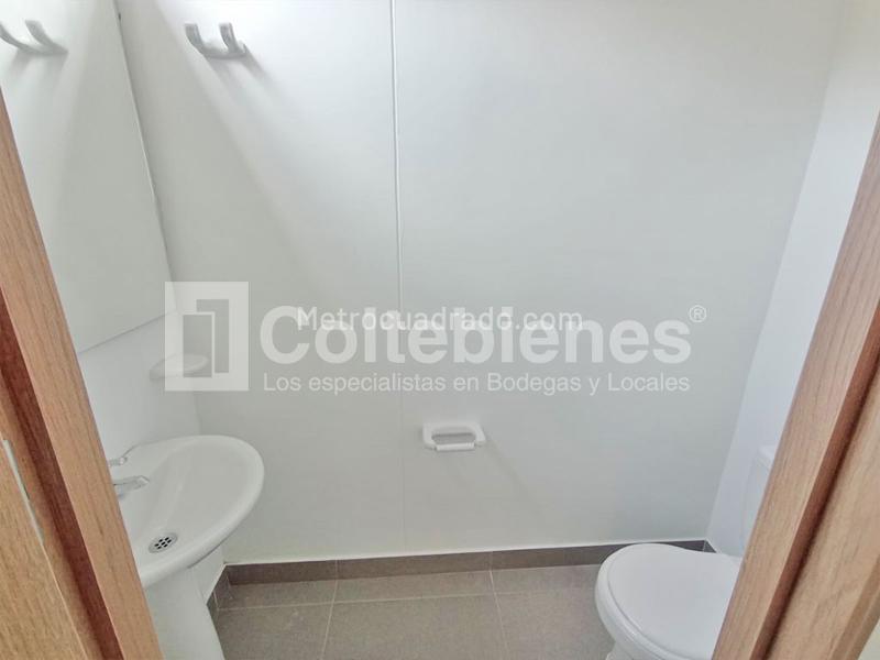 Brand New 2BR Apartment in Marymount, El Poblado - 7