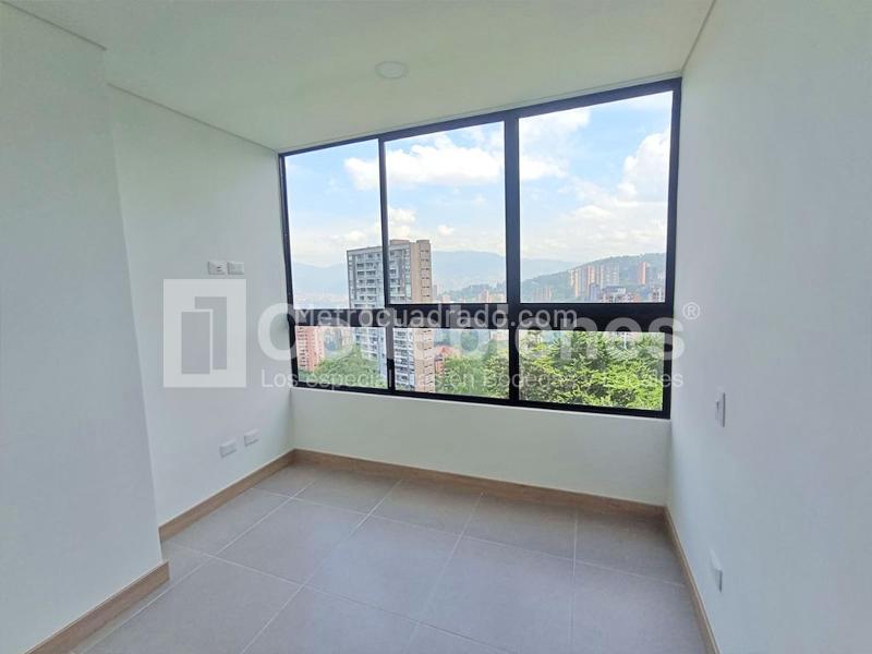 Brand New 2BR Apartment in Marymount, El Poblado - 8
