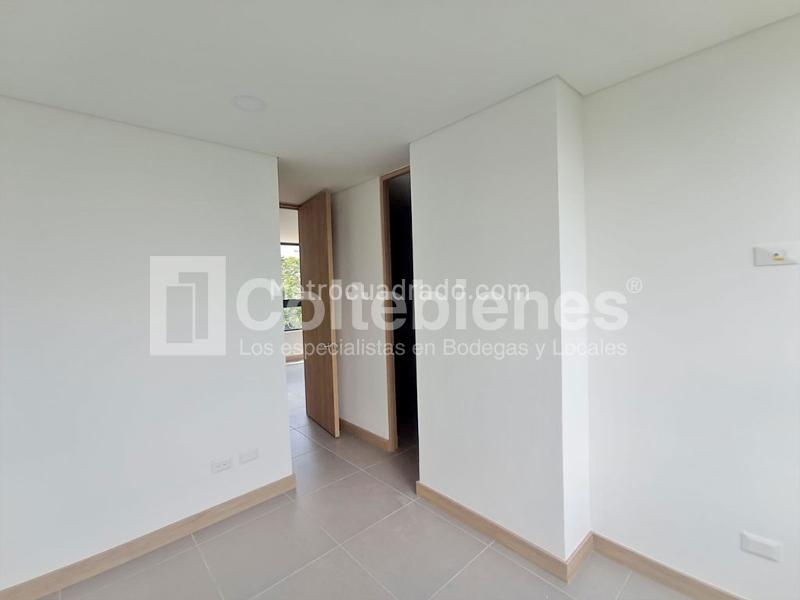 Brand New 2BR Apartment in Marymount, El Poblado - 9