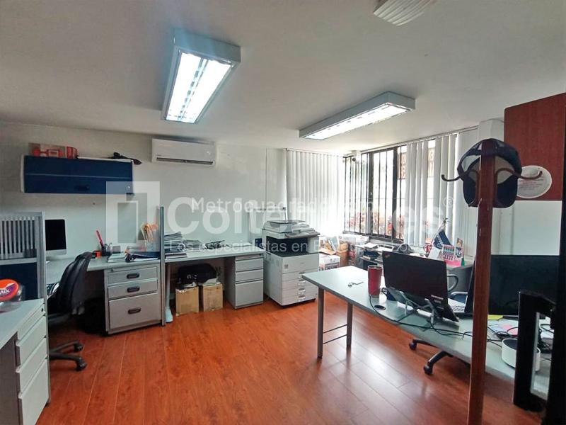 Commercial 3-Level House in Las Palmas, El Poblado - 2