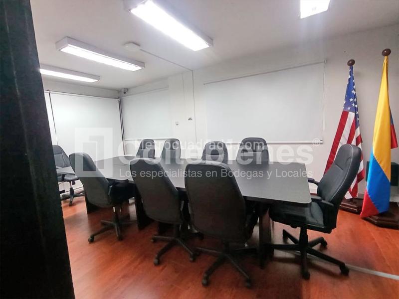 Commercial 3-Level House in Las Palmas, El Poblado - 4