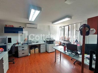 Casa de 5 alcobas en venta en El Poblado, Medellín, 281 m² · foto 2 de 20