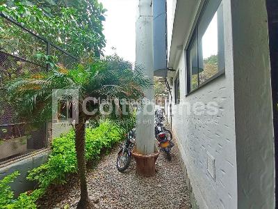 Casa de 5 alcobas en venta en El Poblado, Medellín, 281 m² · foto 6 de 20