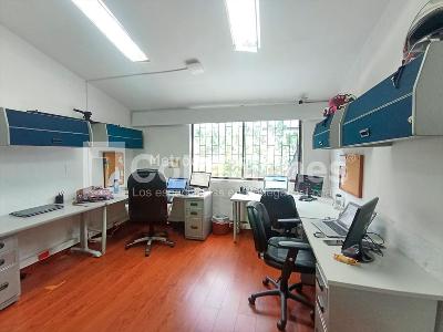 Casa de 5 alcobas en venta en El Poblado, Medellín, 281 m² · foto 14 de 20