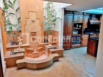Casa de 5 alcobas en venta en Altos Del Poblado, Medellín, 1000 m² · foto 5 de 24