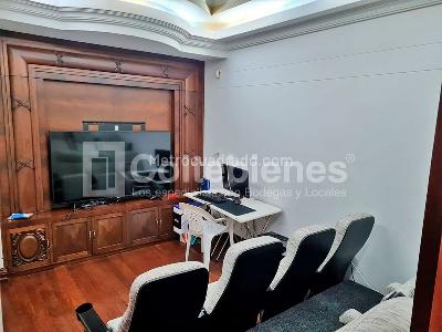 Casa de 5 alcobas en venta en Altos Del Poblado, Medellín, 1000 m² · foto 11 de 24
