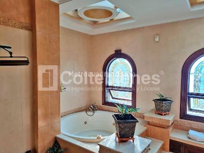 Casa de 5 alcobas en venta en Altos Del Poblado, Medellín, 1000 m² · foto 14 de 24