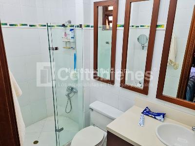 Casa de 5 alcobas en venta en Altos Del Poblado, Medellín, 1000 m² · foto 17 de 24