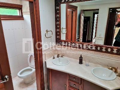 Casa de 5 alcobas en venta en Altos Del Poblado, Medellín, 1000 m² · foto 19 de 24