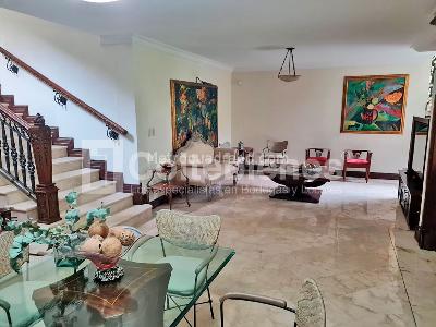 Casa de 5 alcobas en venta en Altos Del Poblado, Medellín, 1000 m² · foto 22 de 24