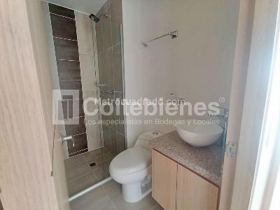 Apartamento de 2 alcobas en venta en Prado, Bello, 79 m² · foto 6 de 14