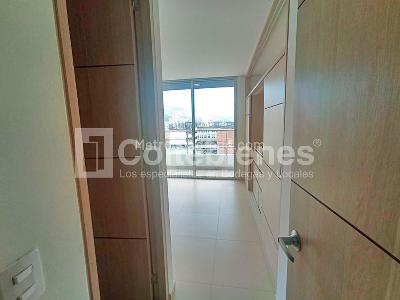 Apartamento de 2 alcobas en venta en Prado, Bello, 79 m² · foto 7 de 14
