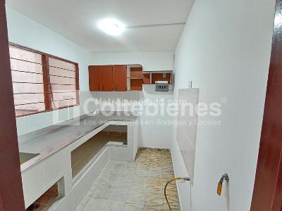 Casa de 5 alcobas en venta en Guayabal, Medellín, 174 m² · foto 11 de 20