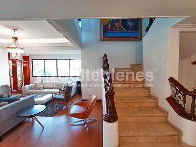 Apartamento de 3 alcobas en venta en Castropol, Medellín, 320 m² · foto 2 de 20