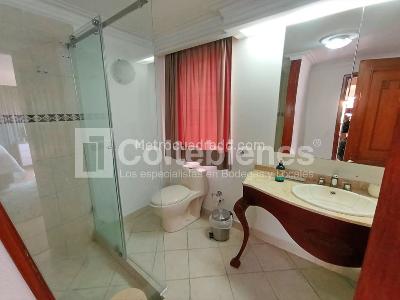 Apartamento de 3 alcobas en venta en Castropol, Medellín, 320 m² · foto 7 de 20