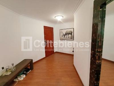 Apartamento de 3 alcobas en venta en Castropol, Medellín, 320 m² · foto 20 de 20
