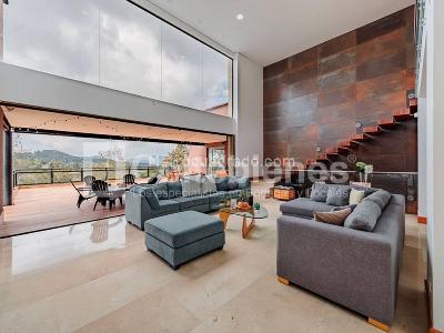 Casa de 5 alcobas en venta en Loma Del Escobero, Envigado · foto 5 de 20