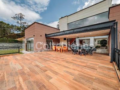 Casa de 5 alcobas en venta en Loma Del Escobero, Envigado · foto 6 de 20
