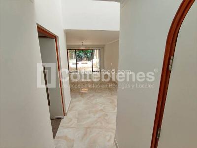 Casa en arriendo en Castropol, Medellín · foto 4 de 20