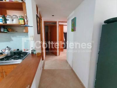 Apartamento de 3 alcobas en venta en Niquia, Bello, 55 m² · foto 3 de 11