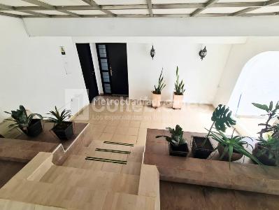 Casa de 3 alcobas en arriendo en El Tesoro, Medellín, 440 m² · foto 2 de 20