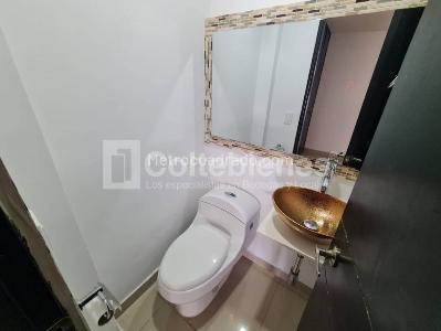 Casa de 3 alcobas en arriendo en El Tesoro, Medellín, 440 m² · foto 7 de 20