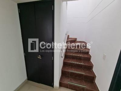 Casa de 3 alcobas en arriendo en El Tesoro, Medellín, 440 m² · foto 8 de 20