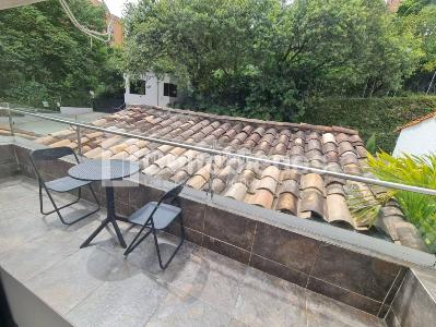 Casa de 3 alcobas en arriendo en El Tesoro, Medellín, 440 m² · foto 15 de 20