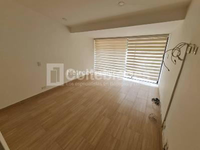 Casa de 3 alcobas en arriendo en El Tesoro, Medellín, 440 m² · foto 17 de 20