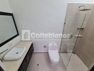 Casa de 3 alcobas en arriendo en El Tesoro, Medellín, 440 m² · foto 20 de 20