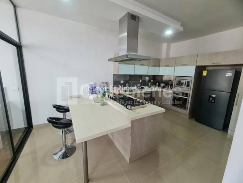 Spacious 3BR House for Rent in El Tesoro - 3