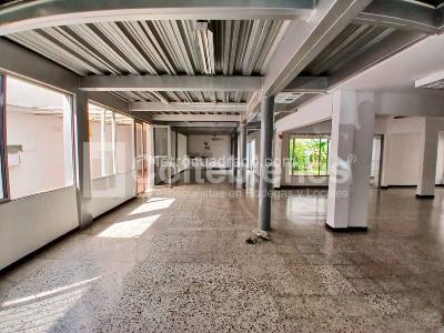 Casa de 5 alcobas en venta en Patio Bonito, Medellín, 402 m² · foto 6 de 20